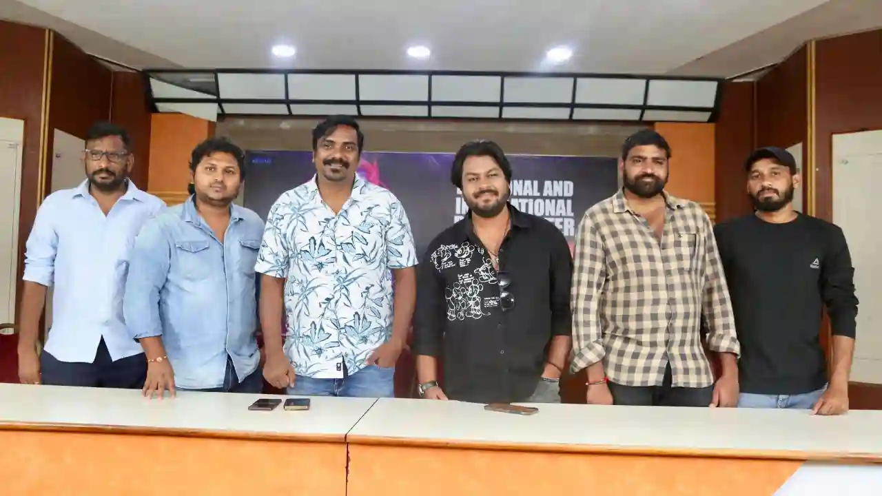 https://www.mobilemasala.com/cinema/Kaveri-movie-success-meet-tl-i295656